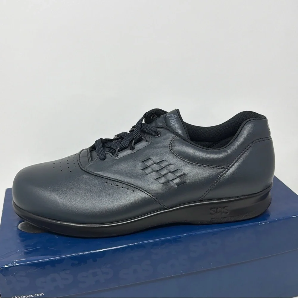 SAS Free Time Womens 9M Navy Leather Walking Shoes USA STORE MODEL